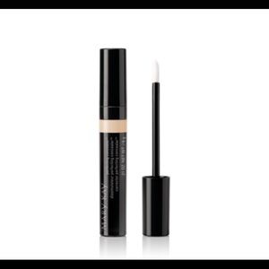 Mary Kay® Perfecting Concealer DEEP IVORY